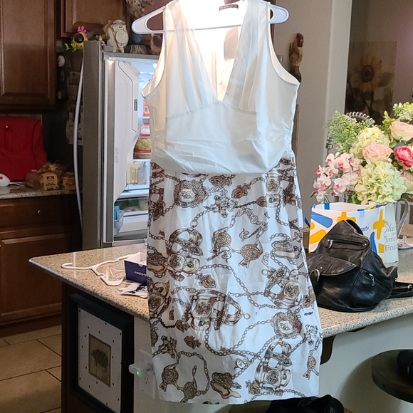 Dress - Picture 1 of 6